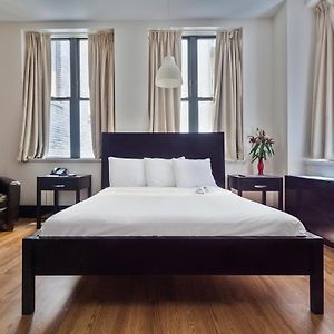 Zimmer mit Queensize-Bett